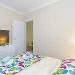 Apartman In With Wifi Kostrena