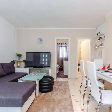 Stunning In With Kitchen Apartment